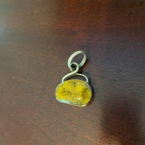 𝅺Pendant set in sterling silver